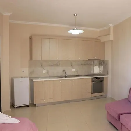 Kompleksi Caushi Hotell *