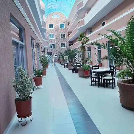 Kompleksi Caushi Hotel