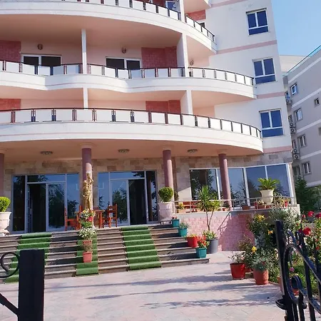 Kompleksi Caushi Hotell