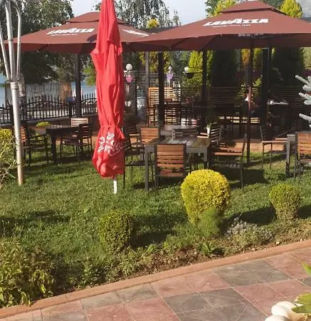 Kompleksi Caushi Tushemisht